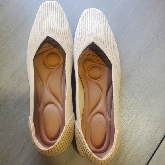 Comfortable Beige Knit Flats with Cushioned Insoles Stylish Women's SlipOn Shoes - Picture 1 of 4